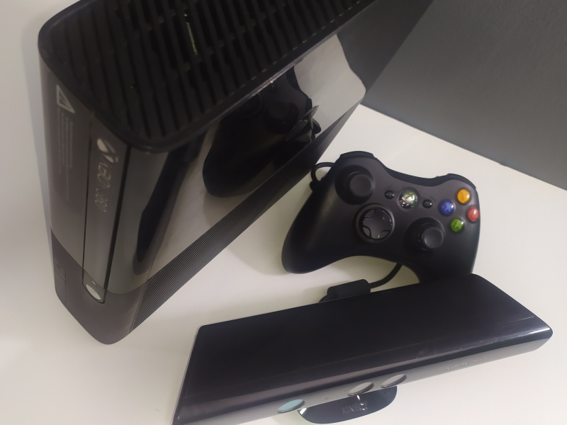 Xbox 360 E RGH con 250GB